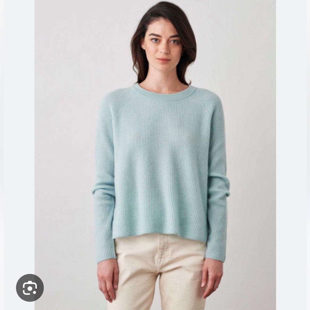 White + Warren Crewneck 100% Cashmere Sweater